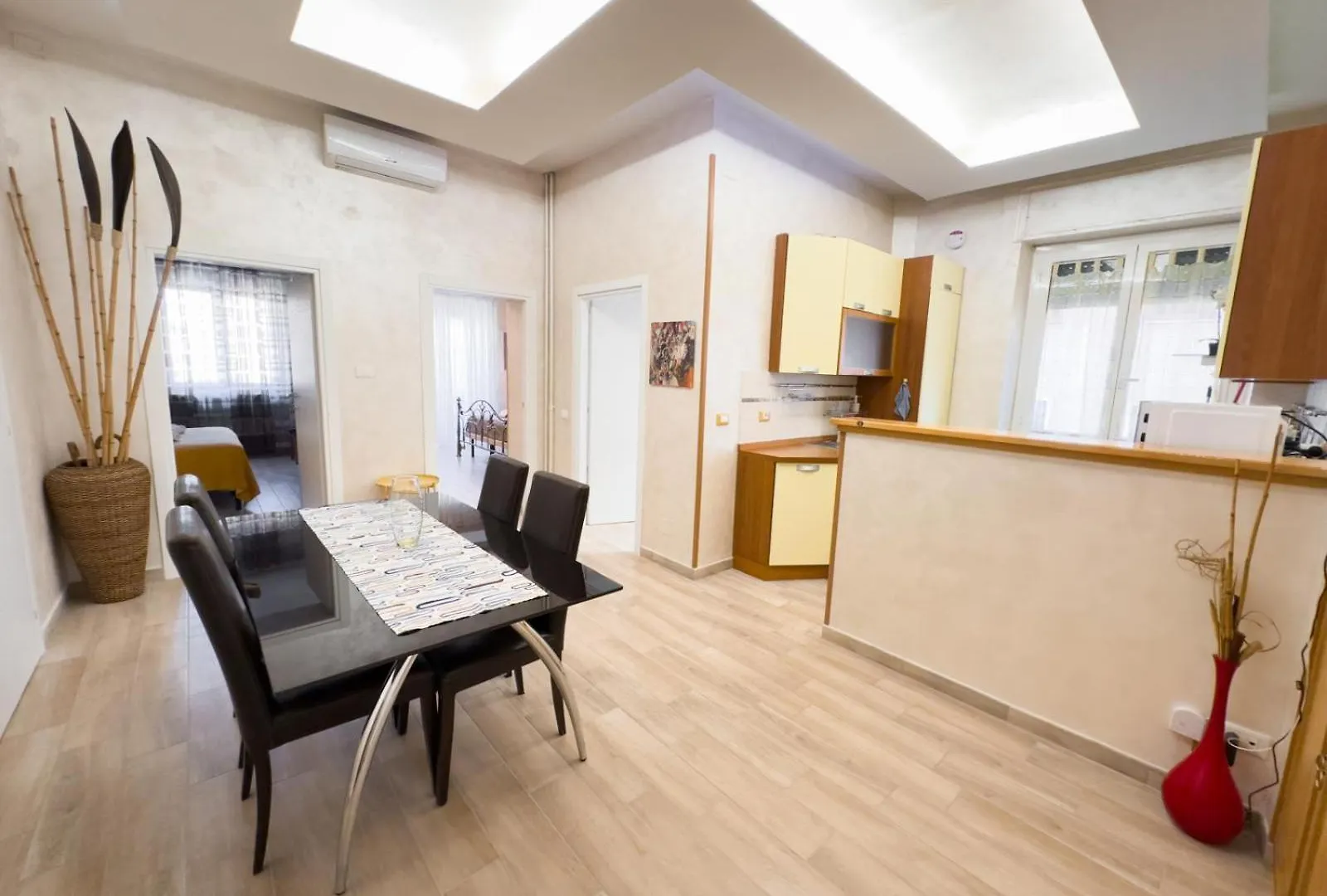 Lollo House location